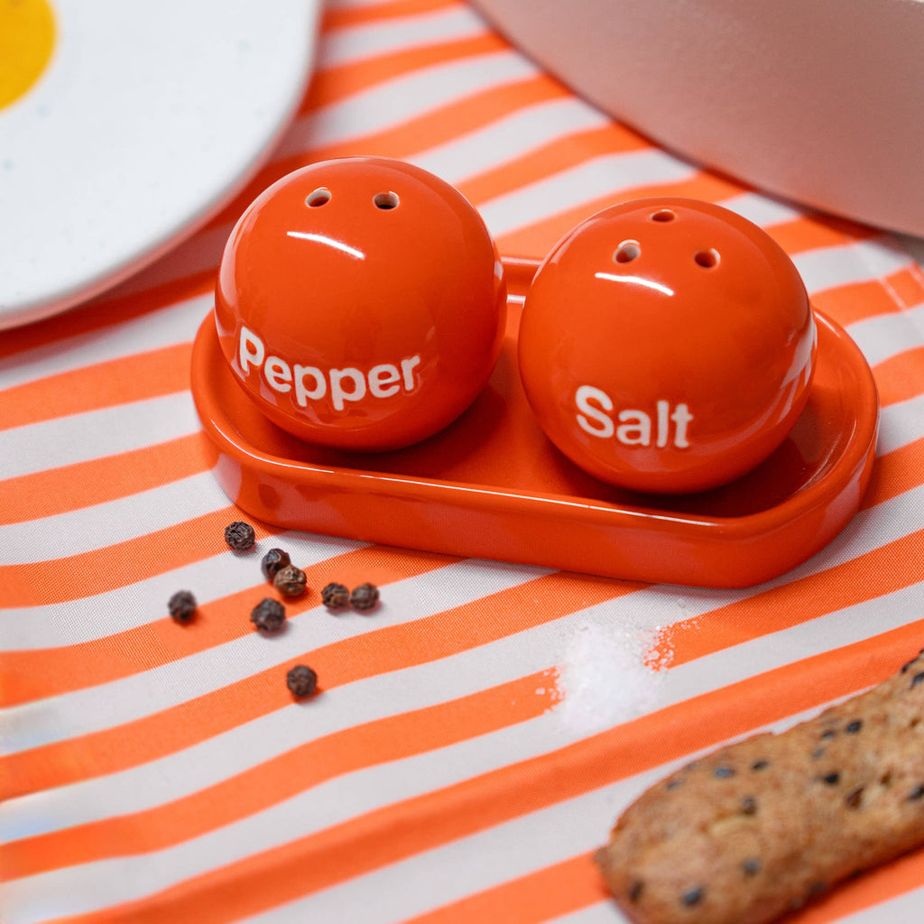 Salt & Pepper Green Shaker Ping Pong