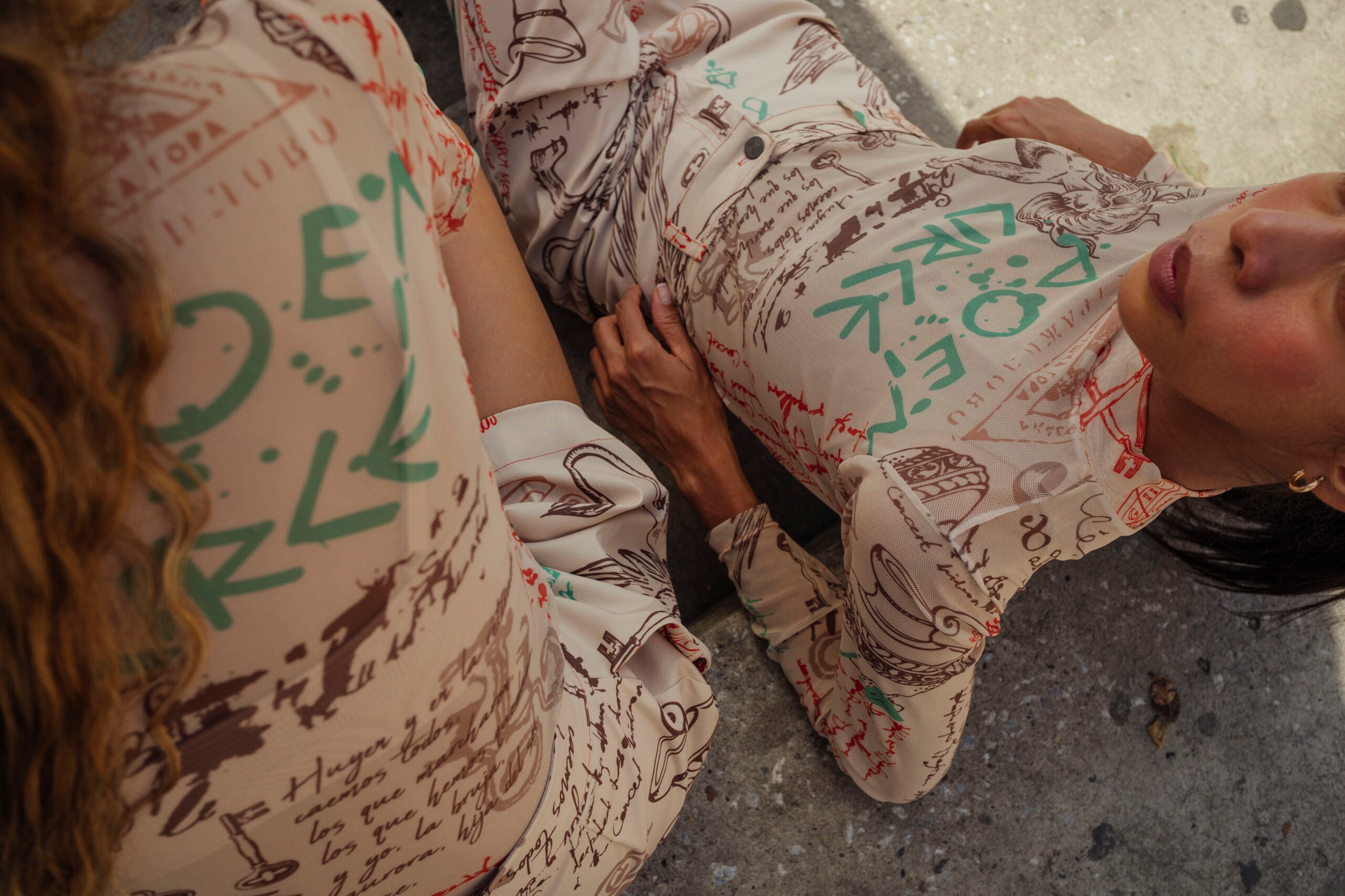 Libris Top Long Sleeve